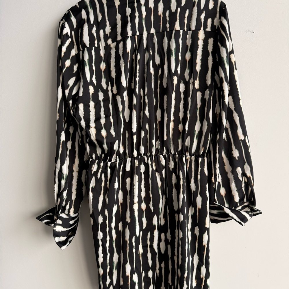 House of Harlow 1960 Black and White Long Sleeve Dress